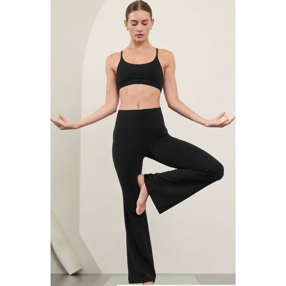 ATHLETA Salutation Stash Flare Pant XS Black - Picture 1 of 8